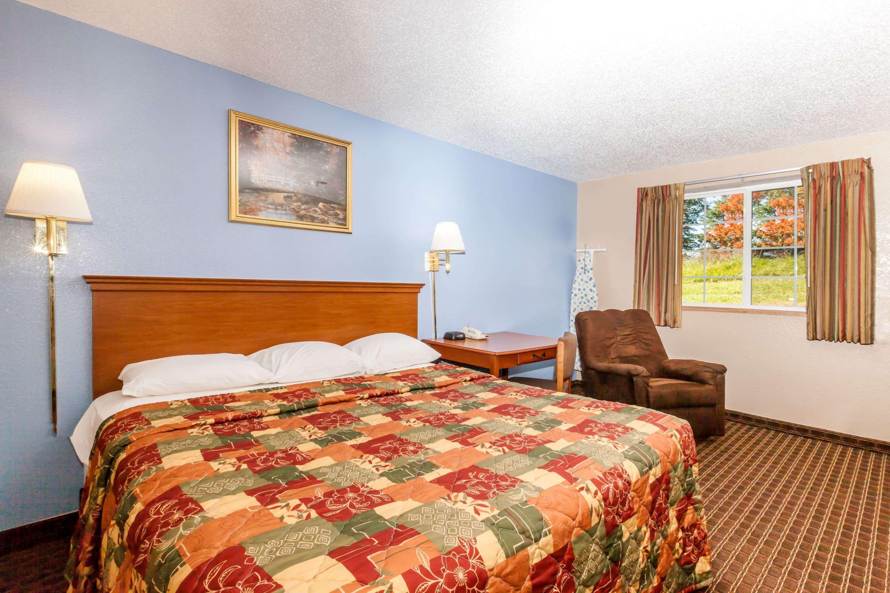 Super 8 By Wyndham Johnstown/Gloversville Exteriör bild
