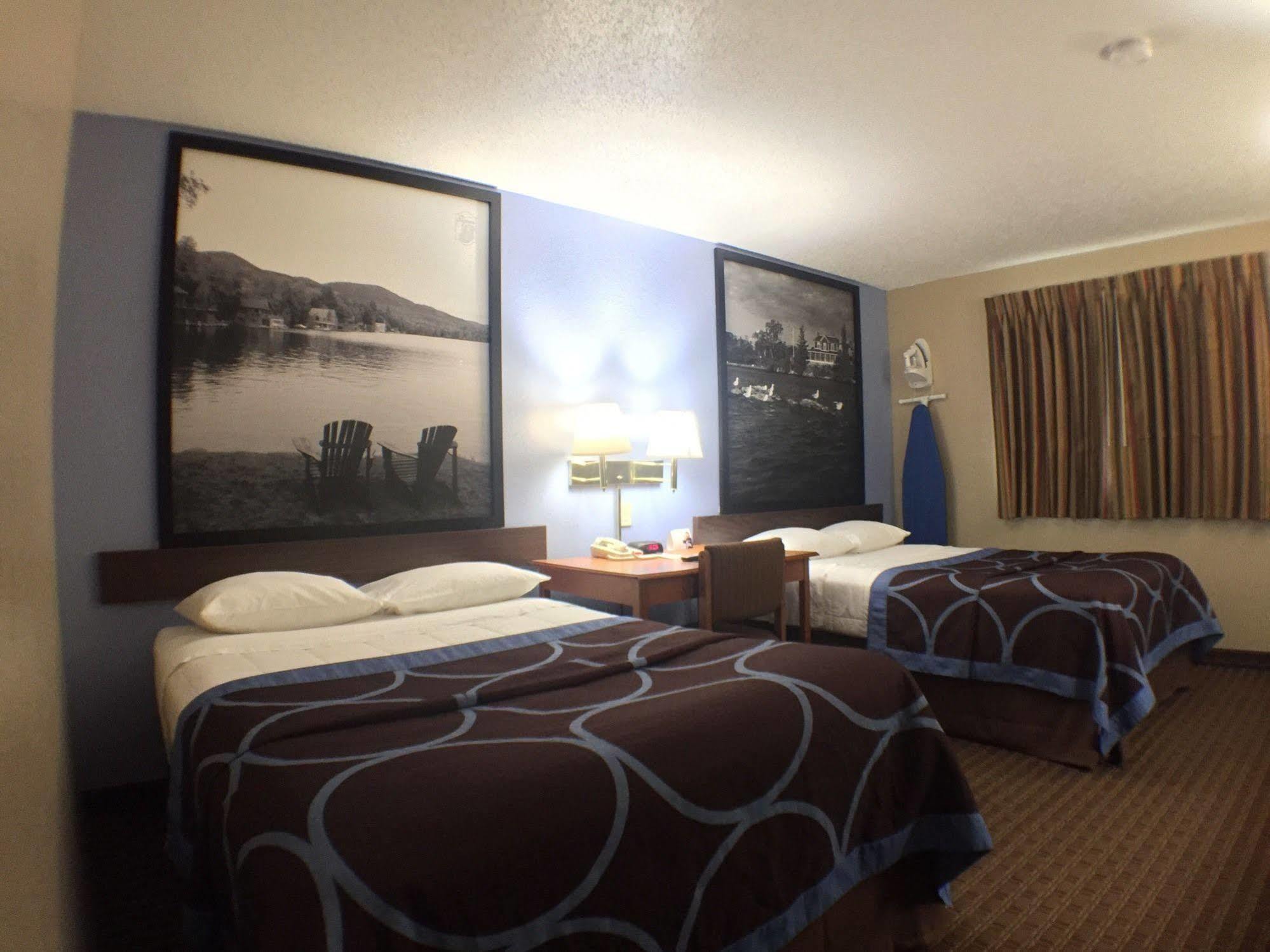 Super 8 By Wyndham Johnstown/Gloversville Exteriör bild